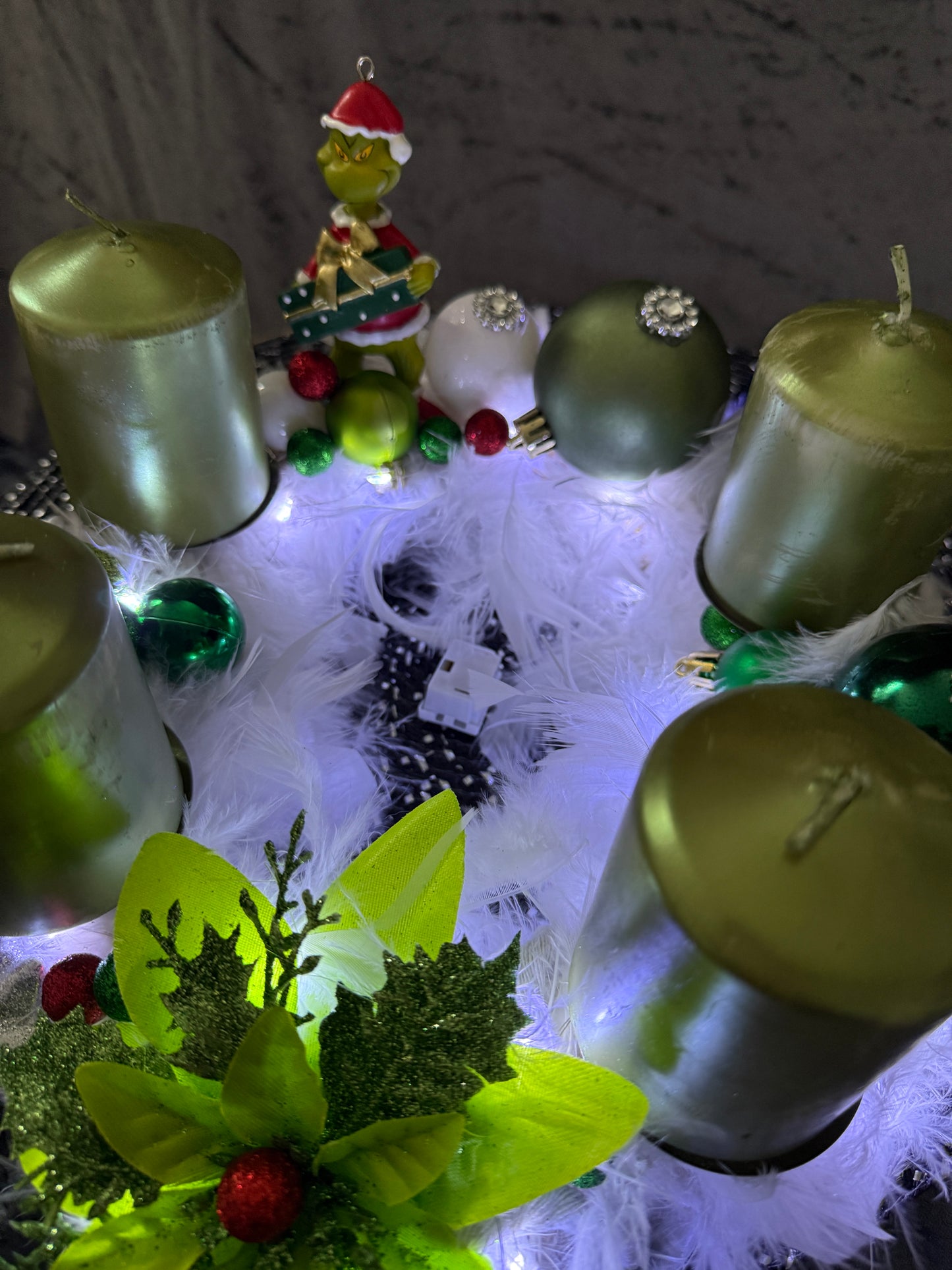 Adventskranz Federkranz weiß grün