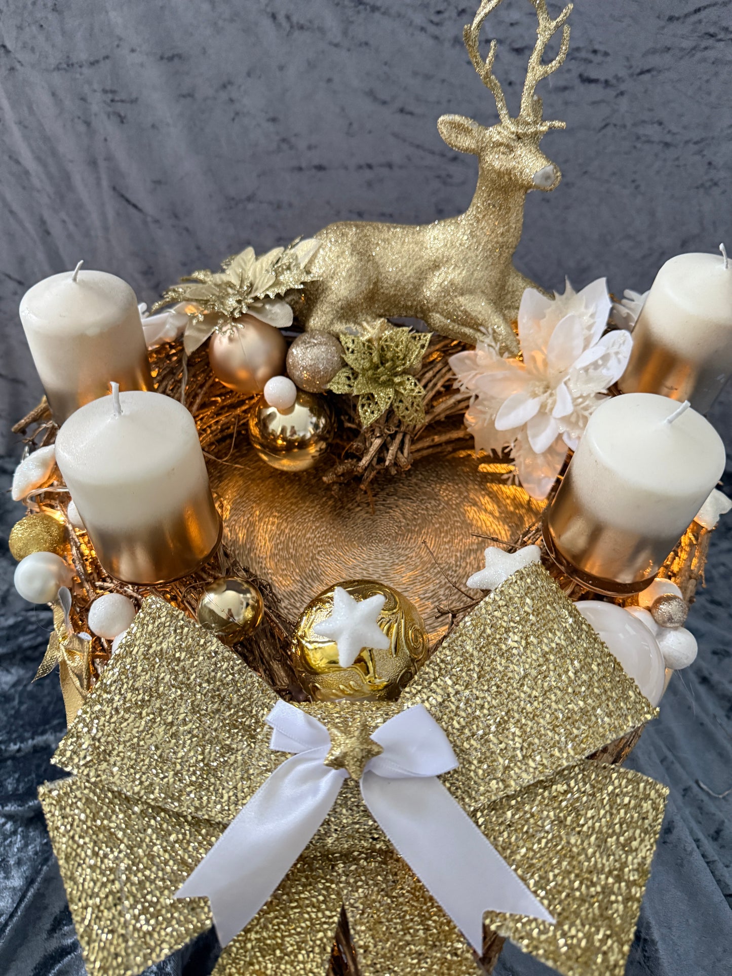 Adventskranz Holzkranz gold weiß