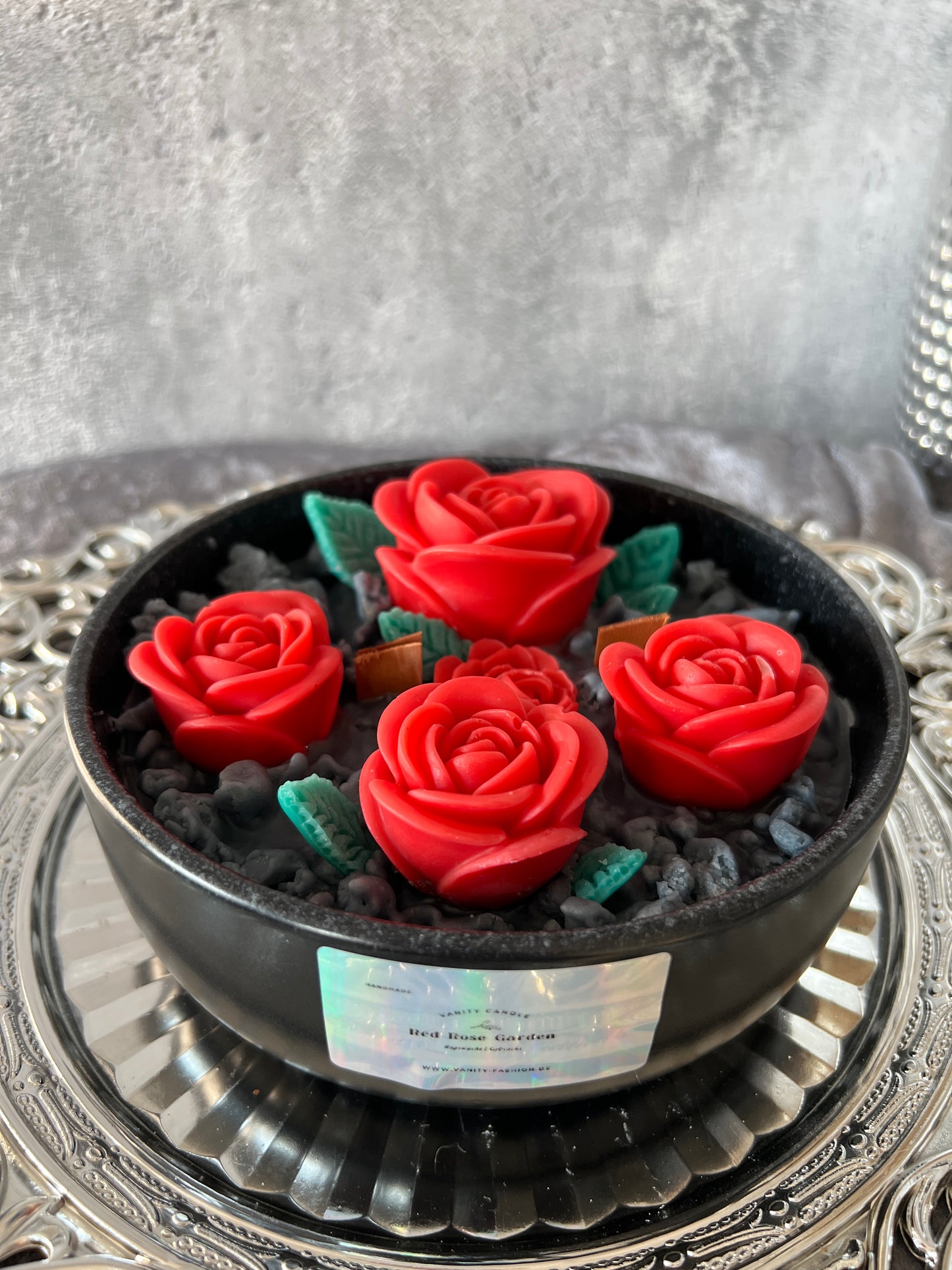 Schwarze Keramik Schale Red Rose Garden