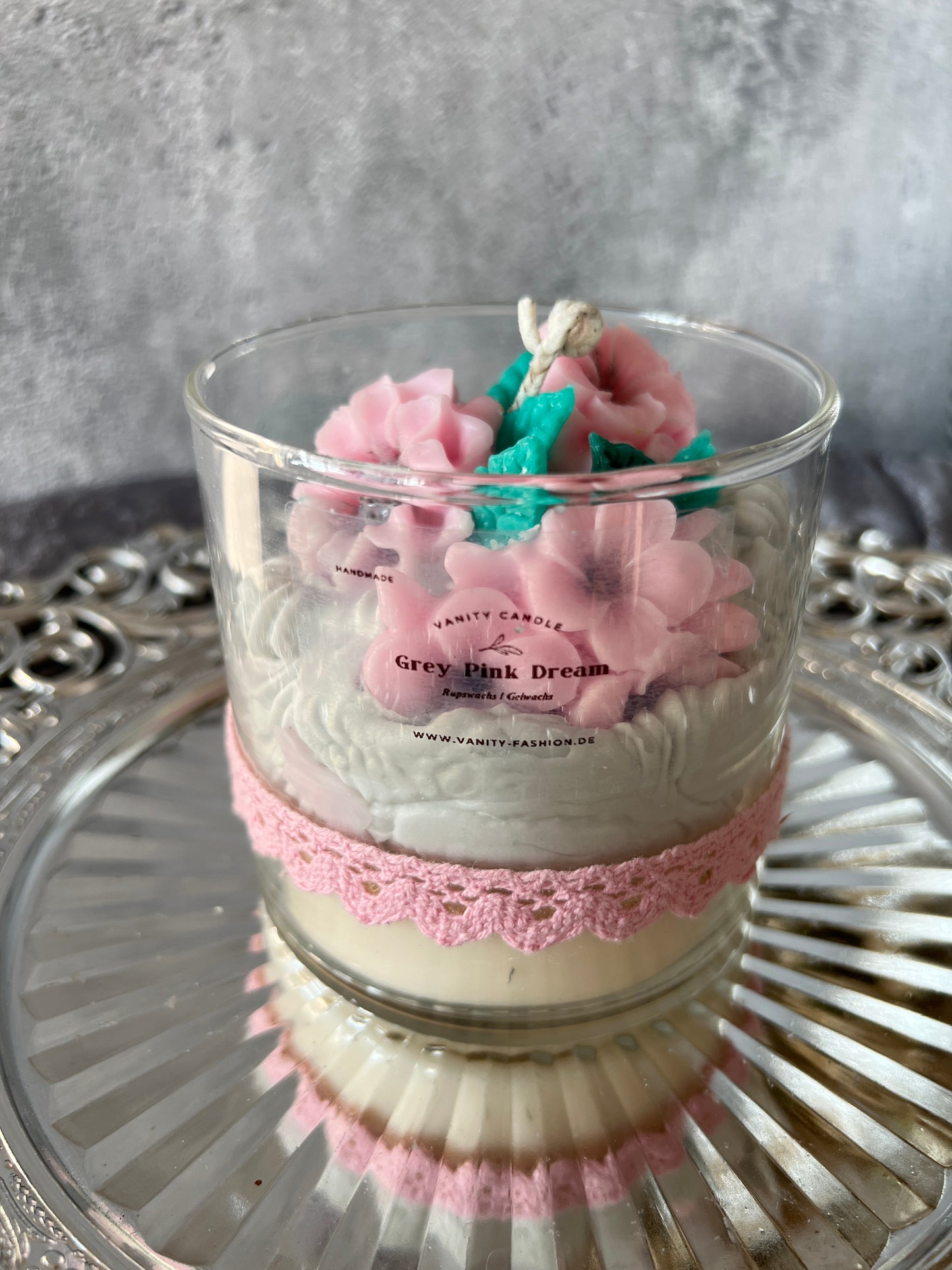 Große Grey Dream Flower Kerze