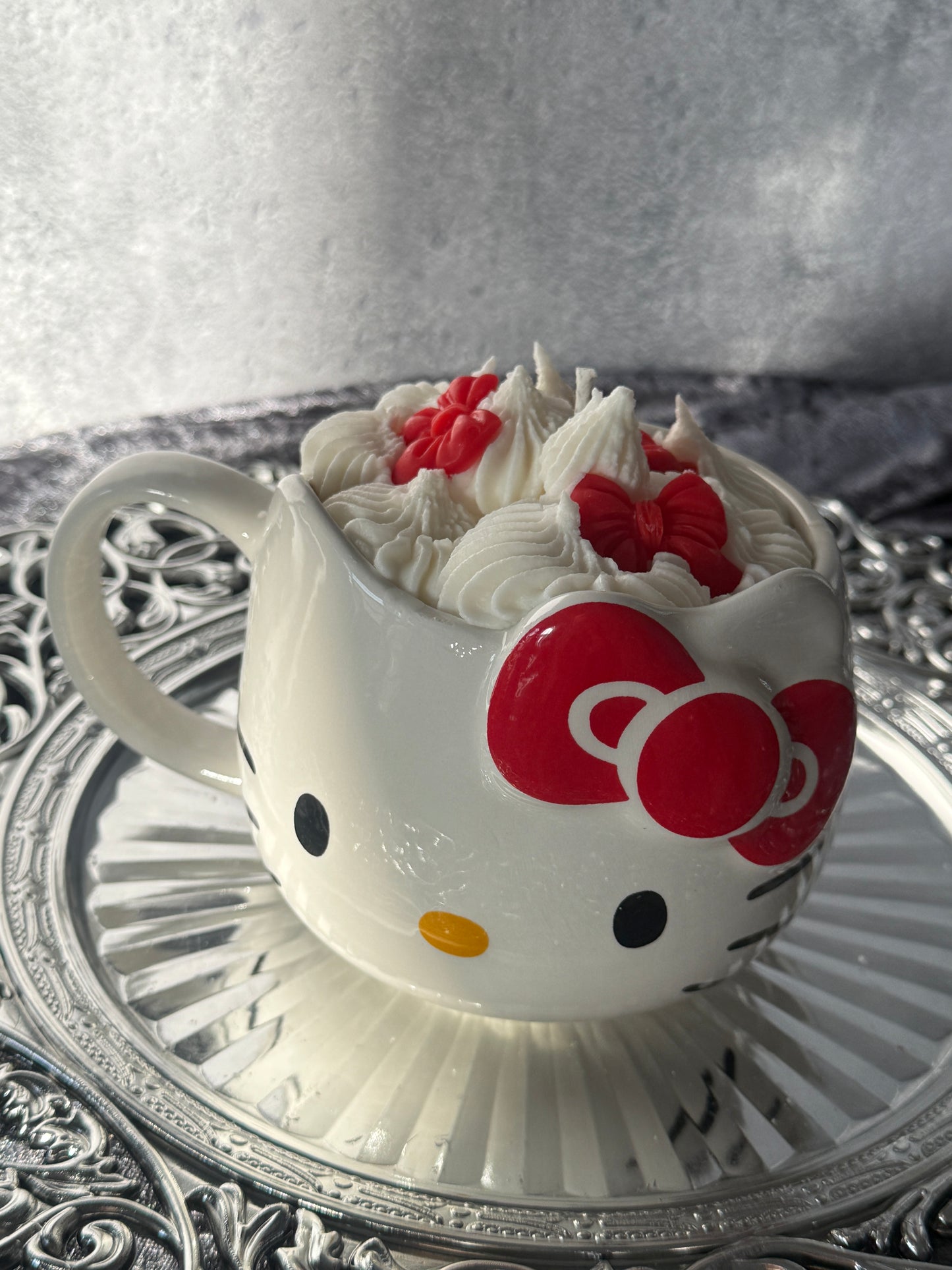 Hello Kitty Tassen Kerze