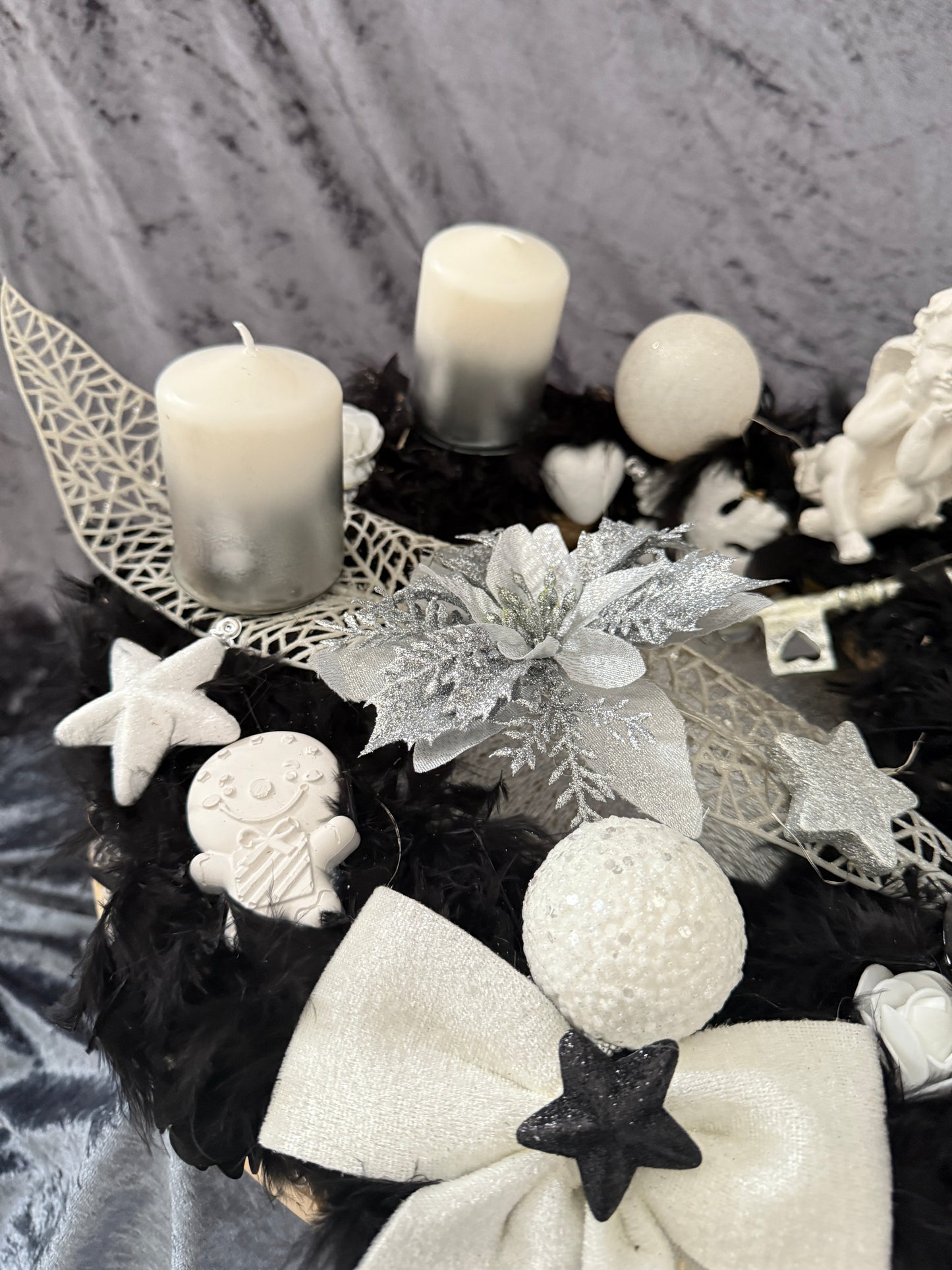 Adventskranz Federkranz schwarz weiß