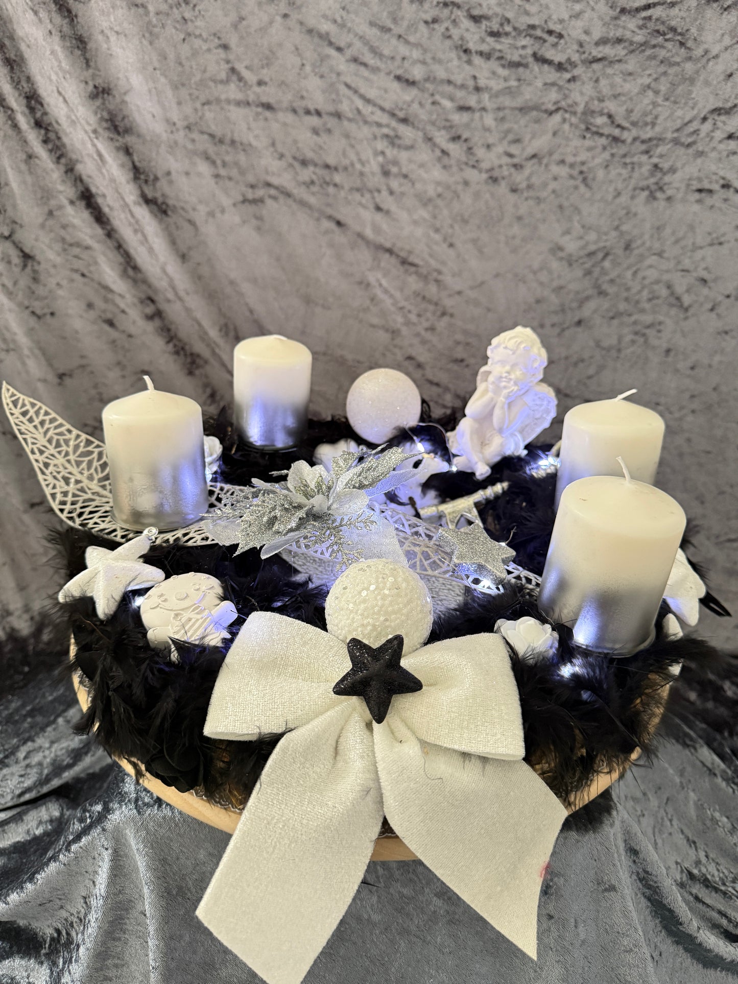 Adventskranz Federkranz schwarz weiß