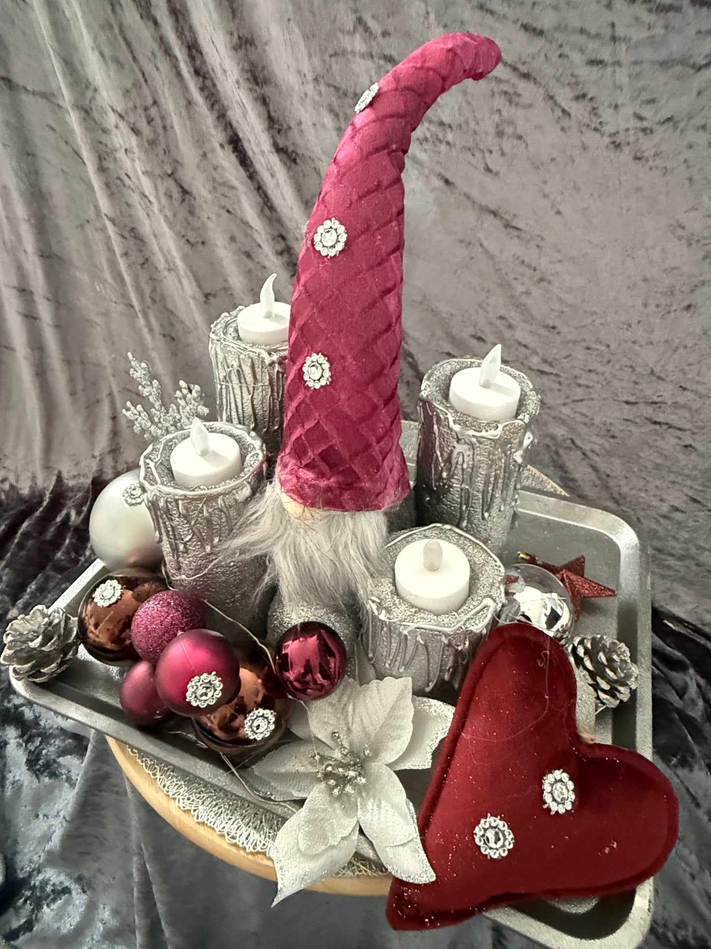 Adventskranz Wichtel rot