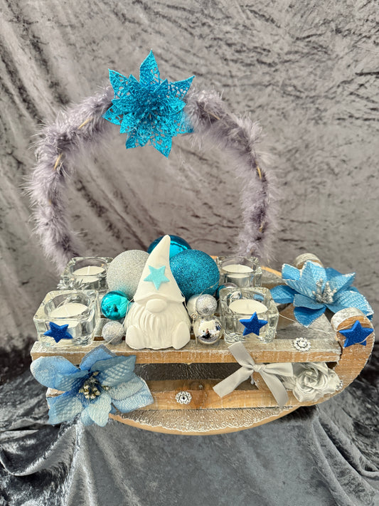 Adventskranz Schlitten blau weiß