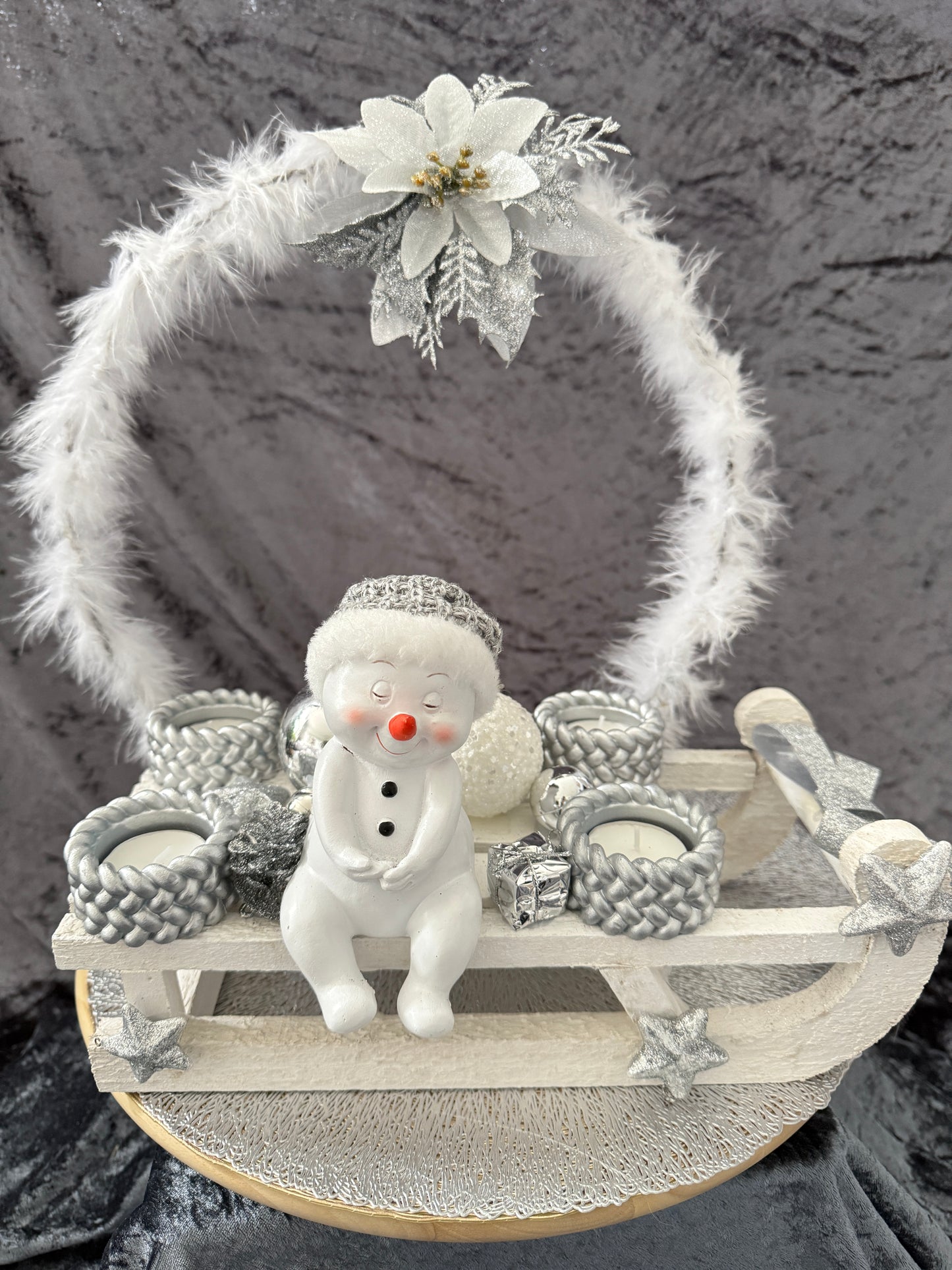 Adventskranz Schlitten weiß silber