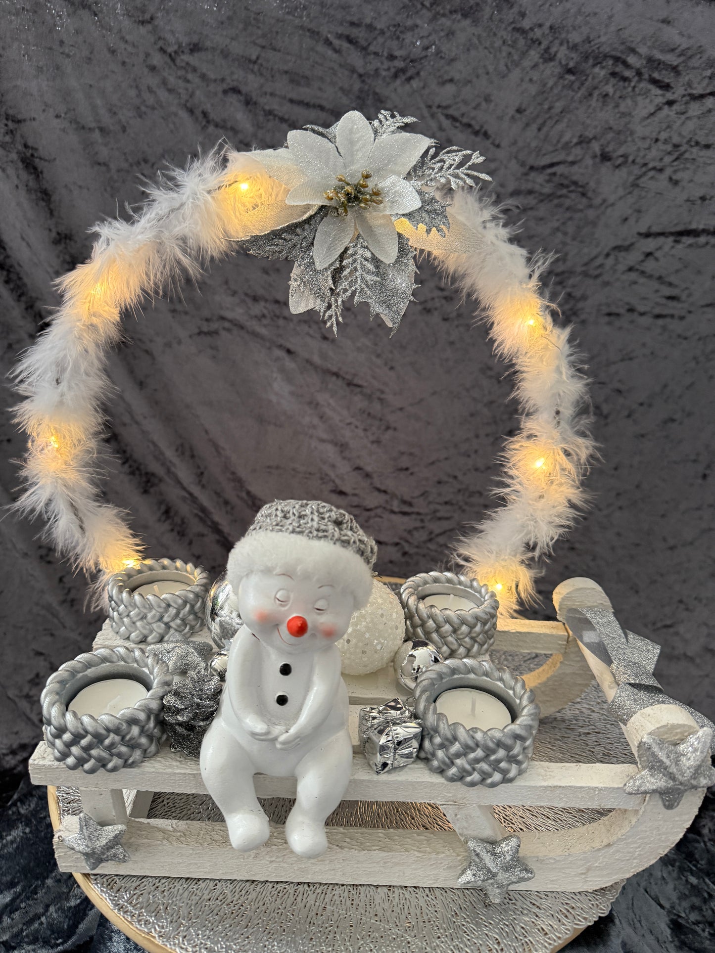 Adventskranz Schlitten weiß silber