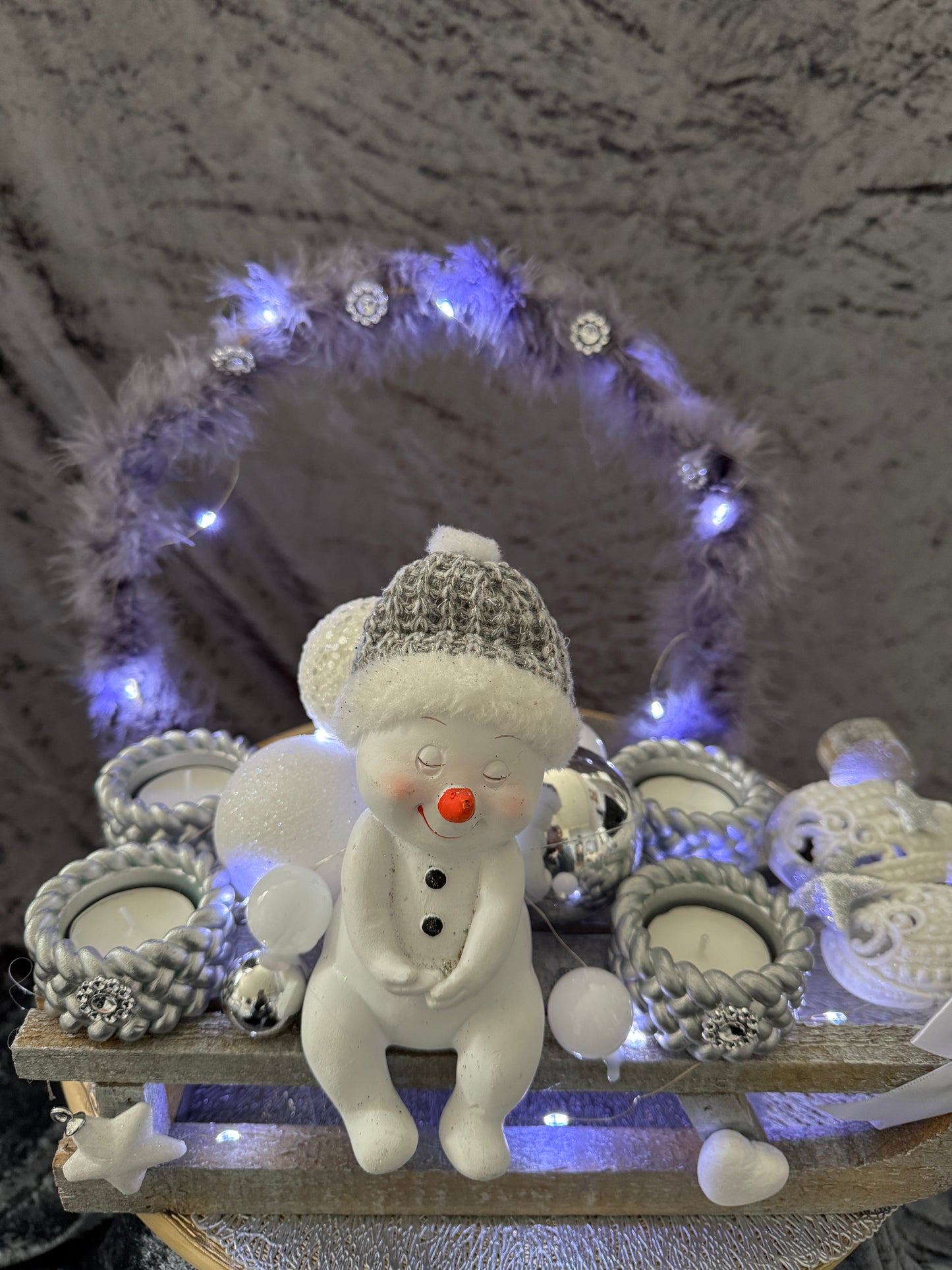 Adventskranz Schlitten silber weiß