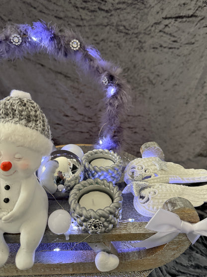 Adventskranz Schlitten silber weiß