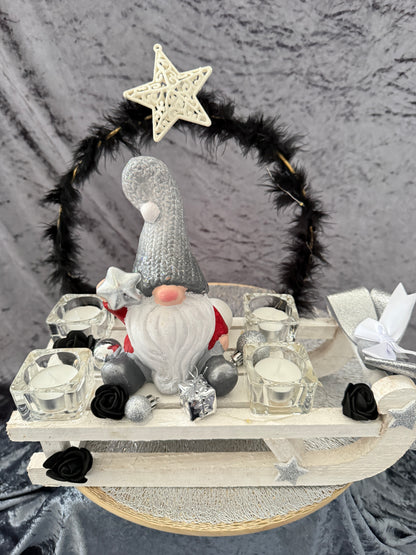 Adventskranz Schlitten weiß schwarz