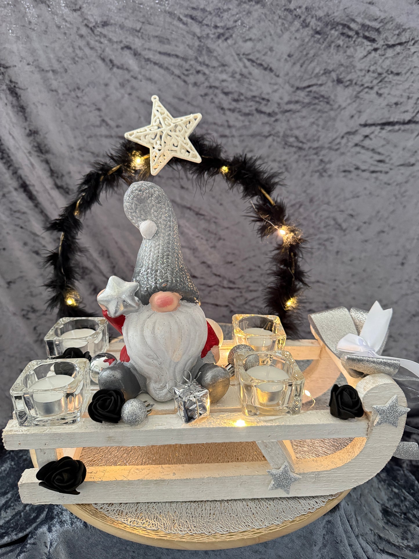 Adventskranz Schlitten weiß schwarz