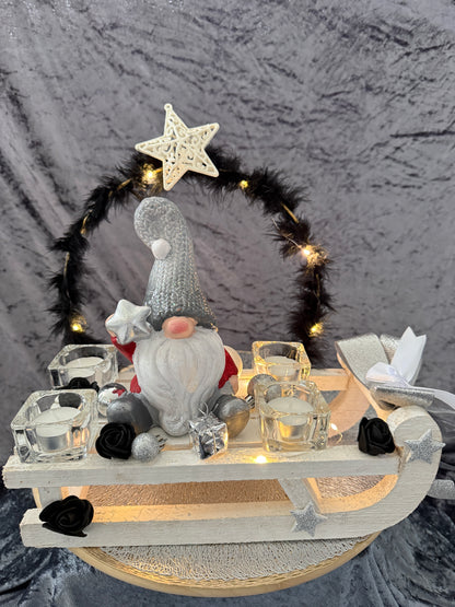Adventskranz Schlitten weiß schwarz