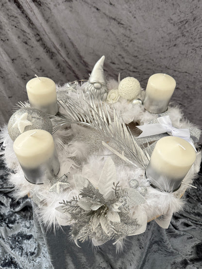 Adventskranz Federkranz weiß silber