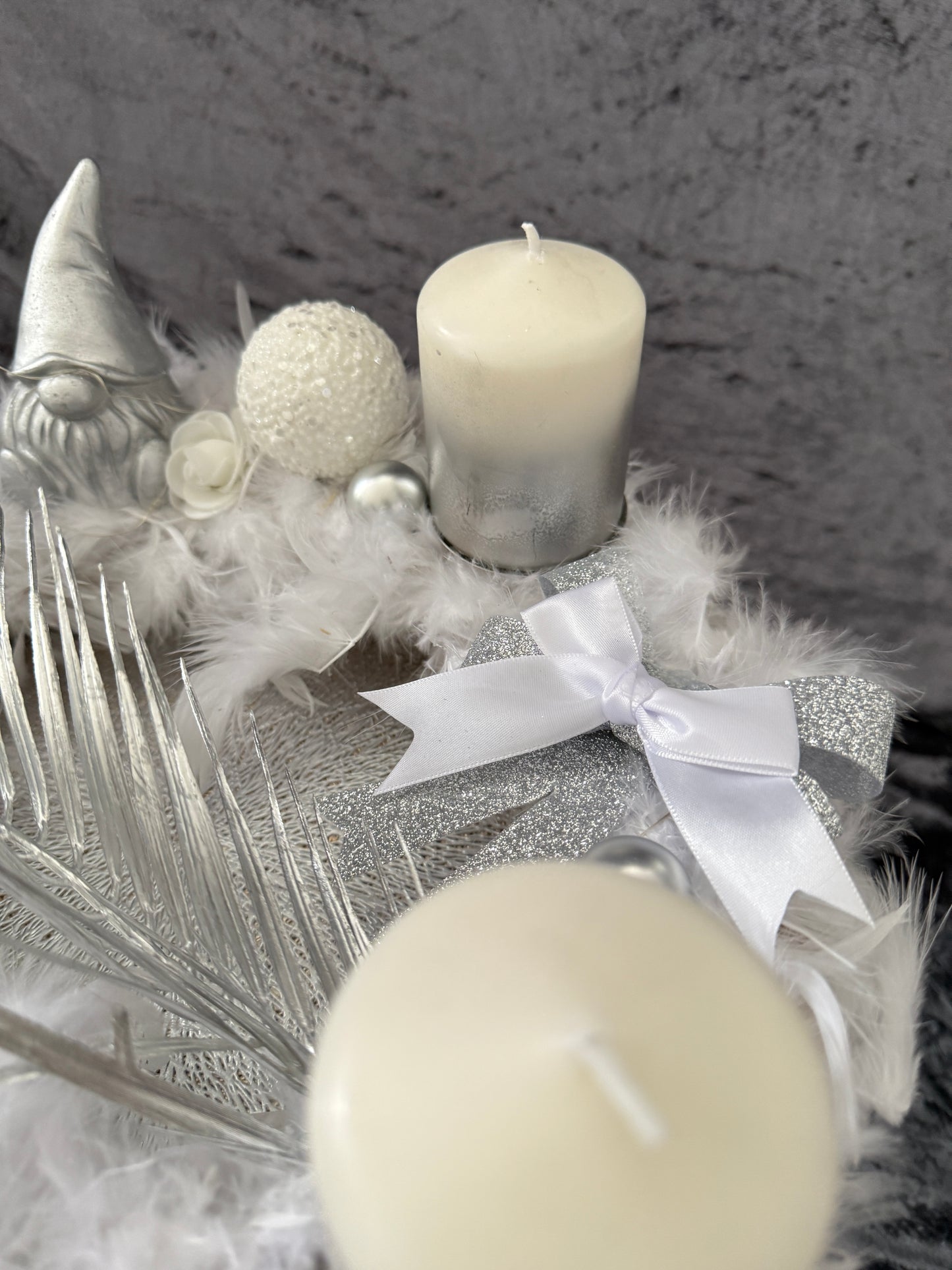 Adventskranz Federkranz weiß silber