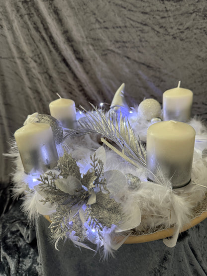 Adventskranz Federkranz weiß silber