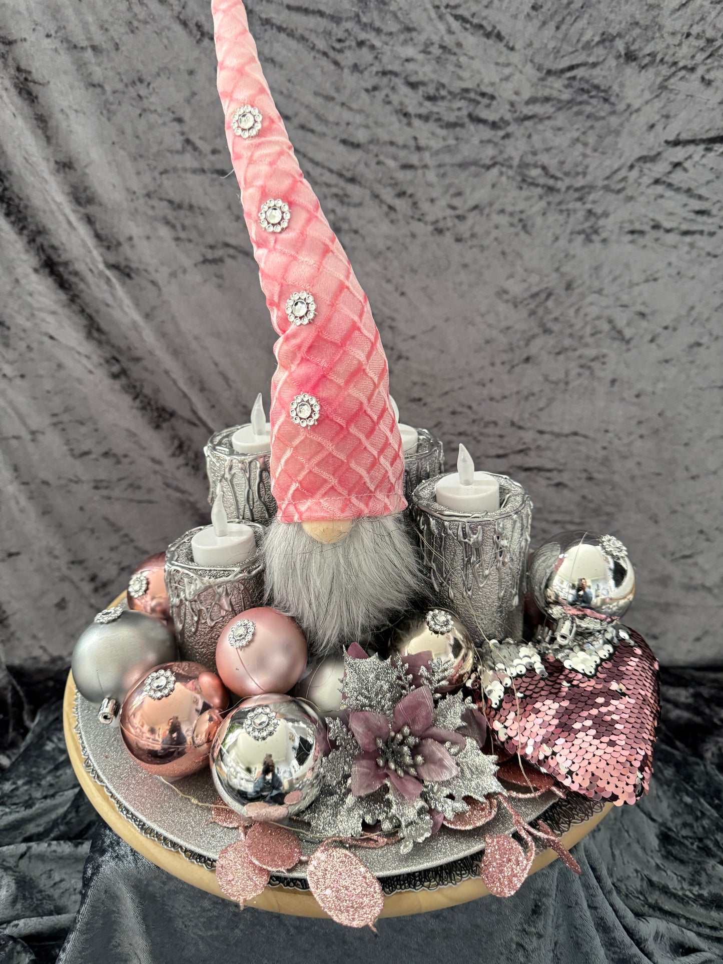 Adventskranz Wichtel rosa