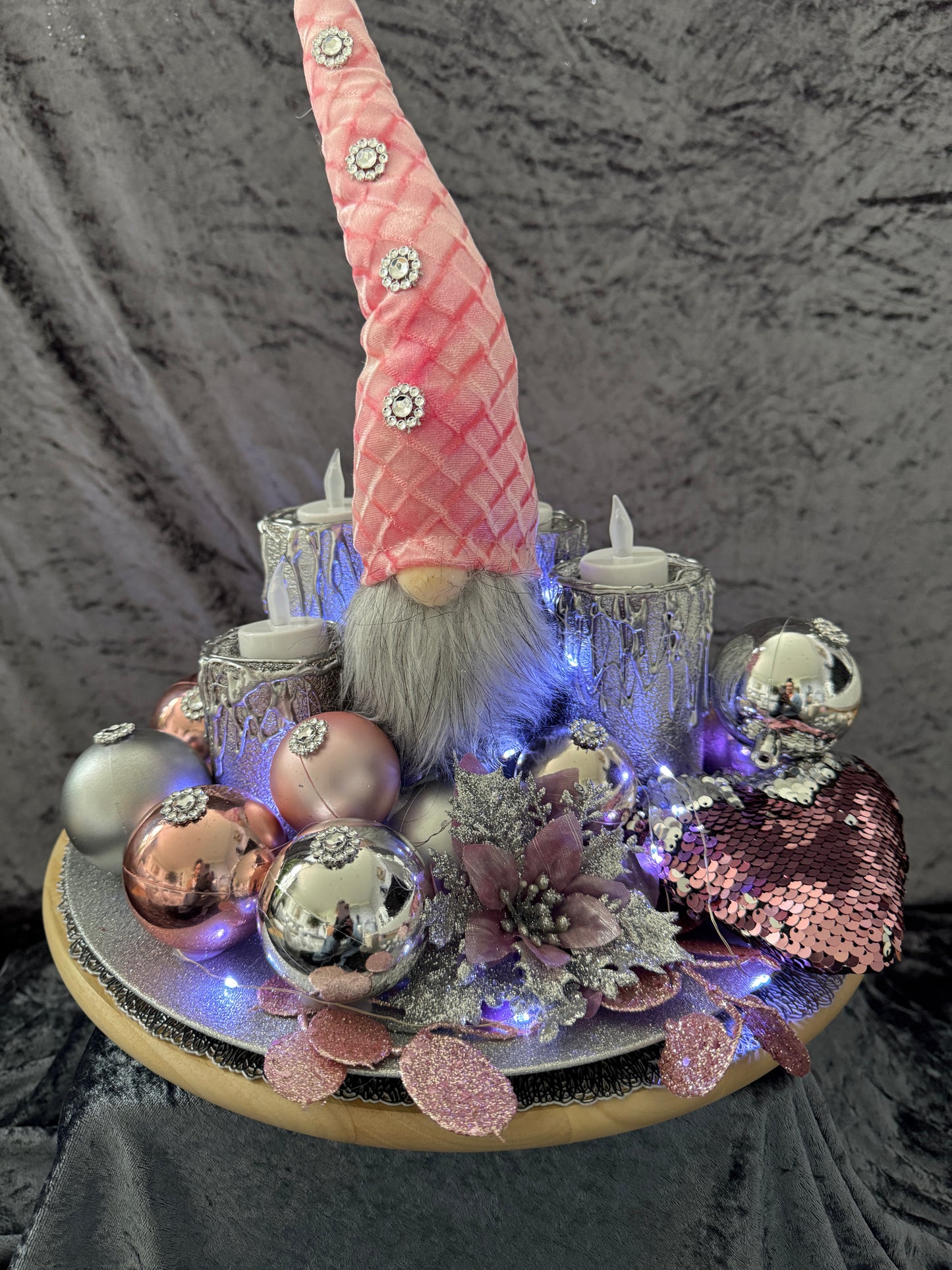 Adventskranz Wichtel rosa