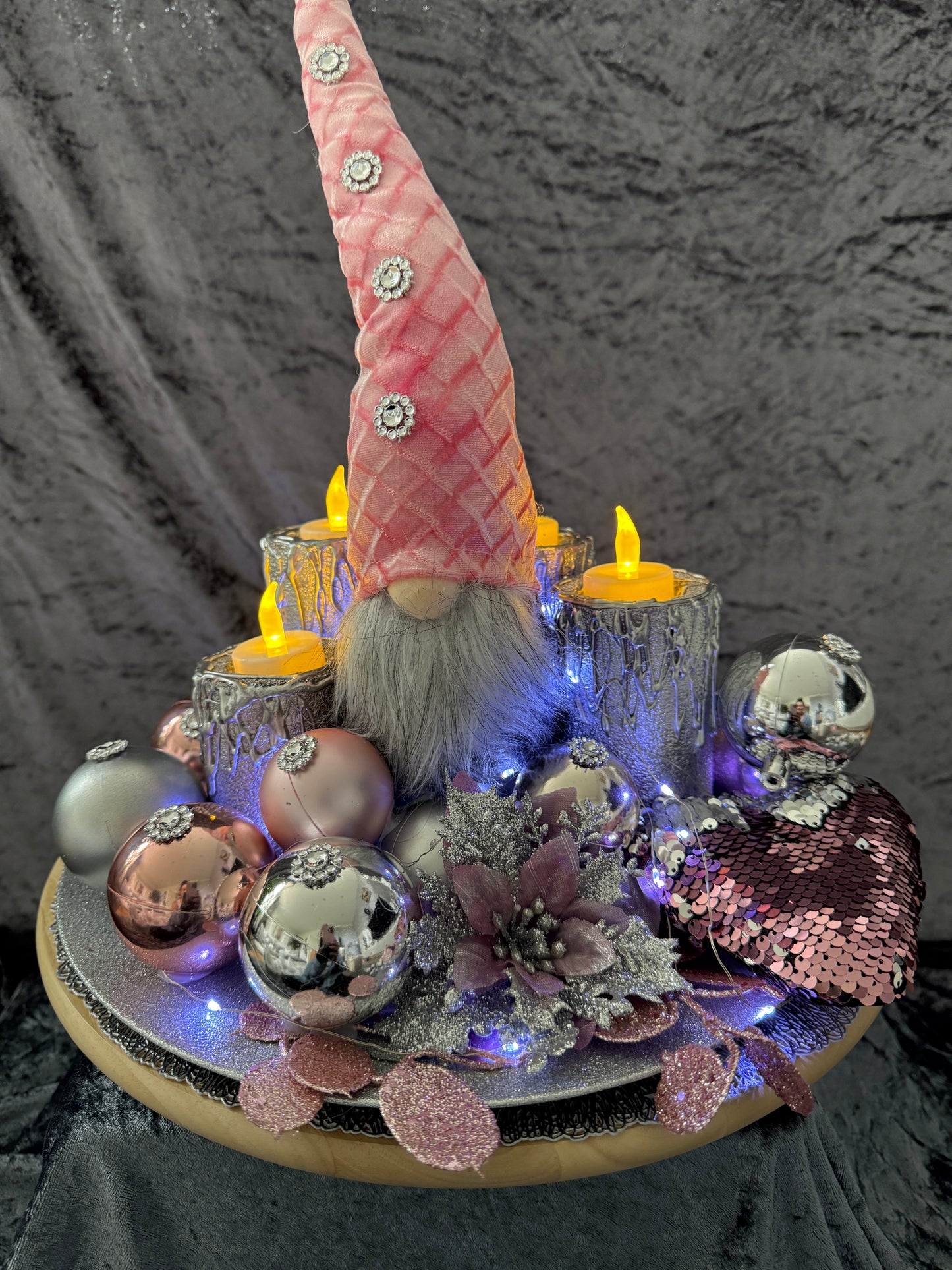 Adventskranz Wichtel rosa