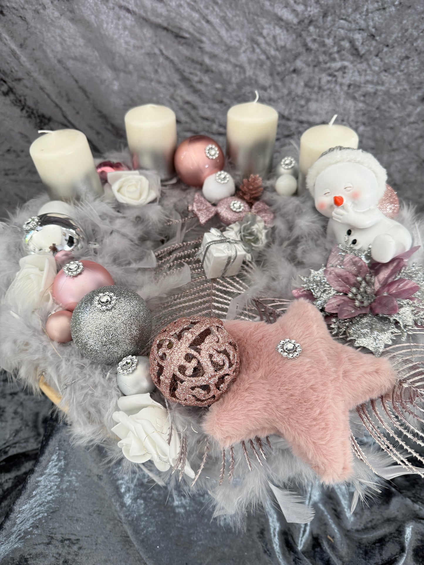 Adventskranz Federkranz grau rosa