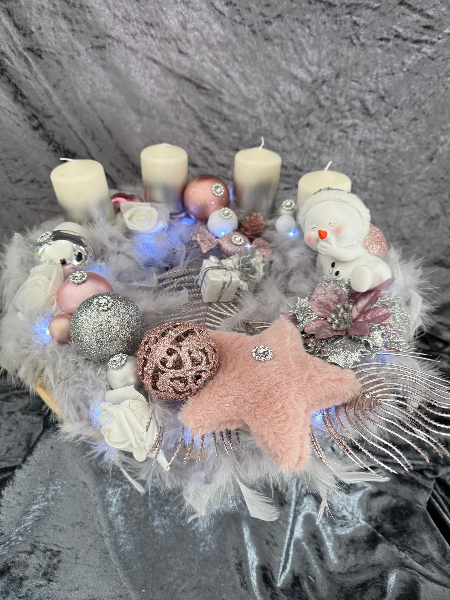 Adventskranz Federkranz grau rosa