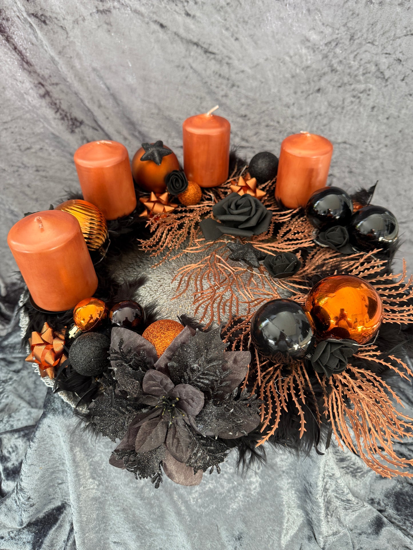 Adventskranz Federkranz schwarz kupfer