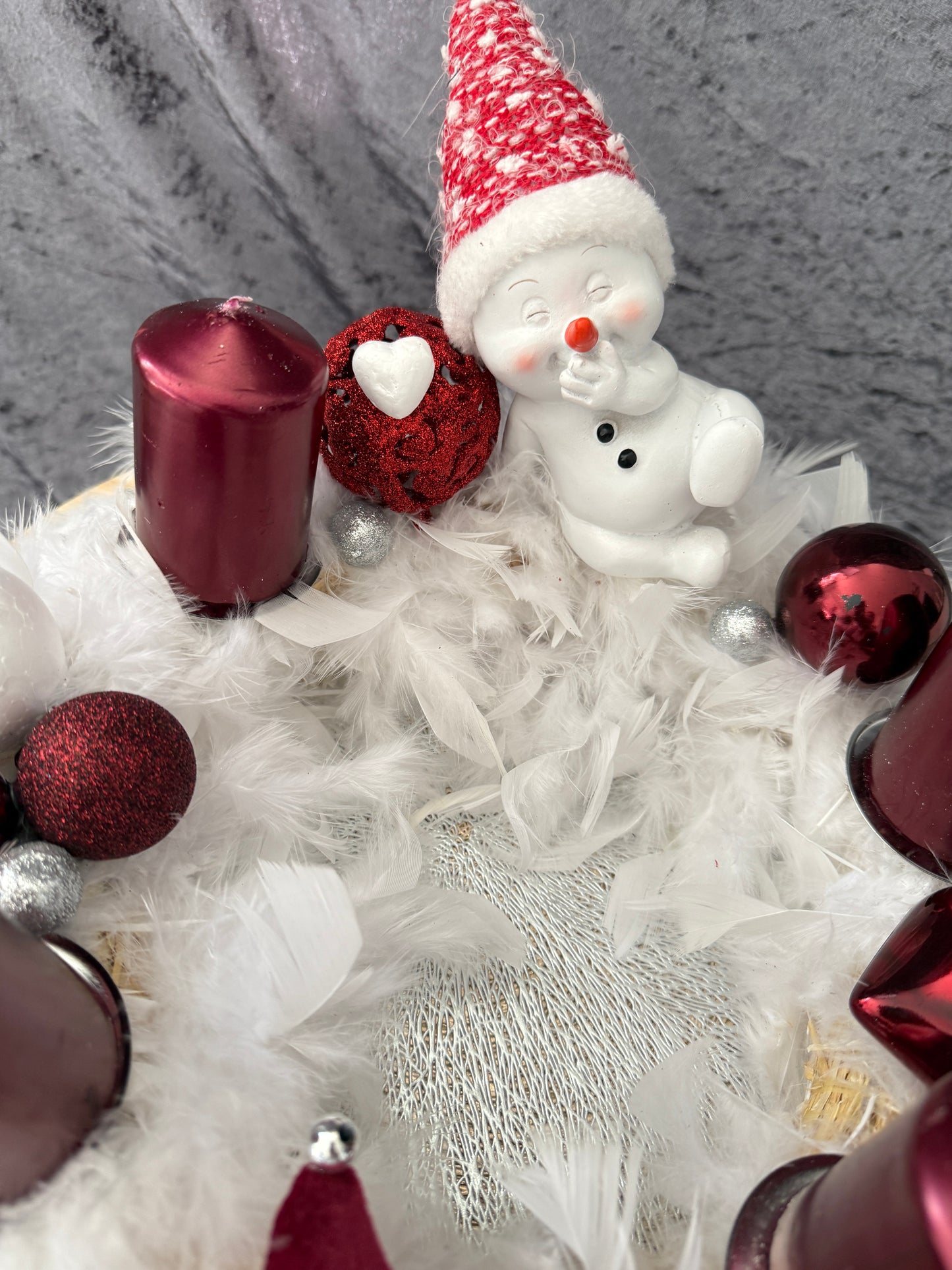 Adventskranz Federkranz rot weiß