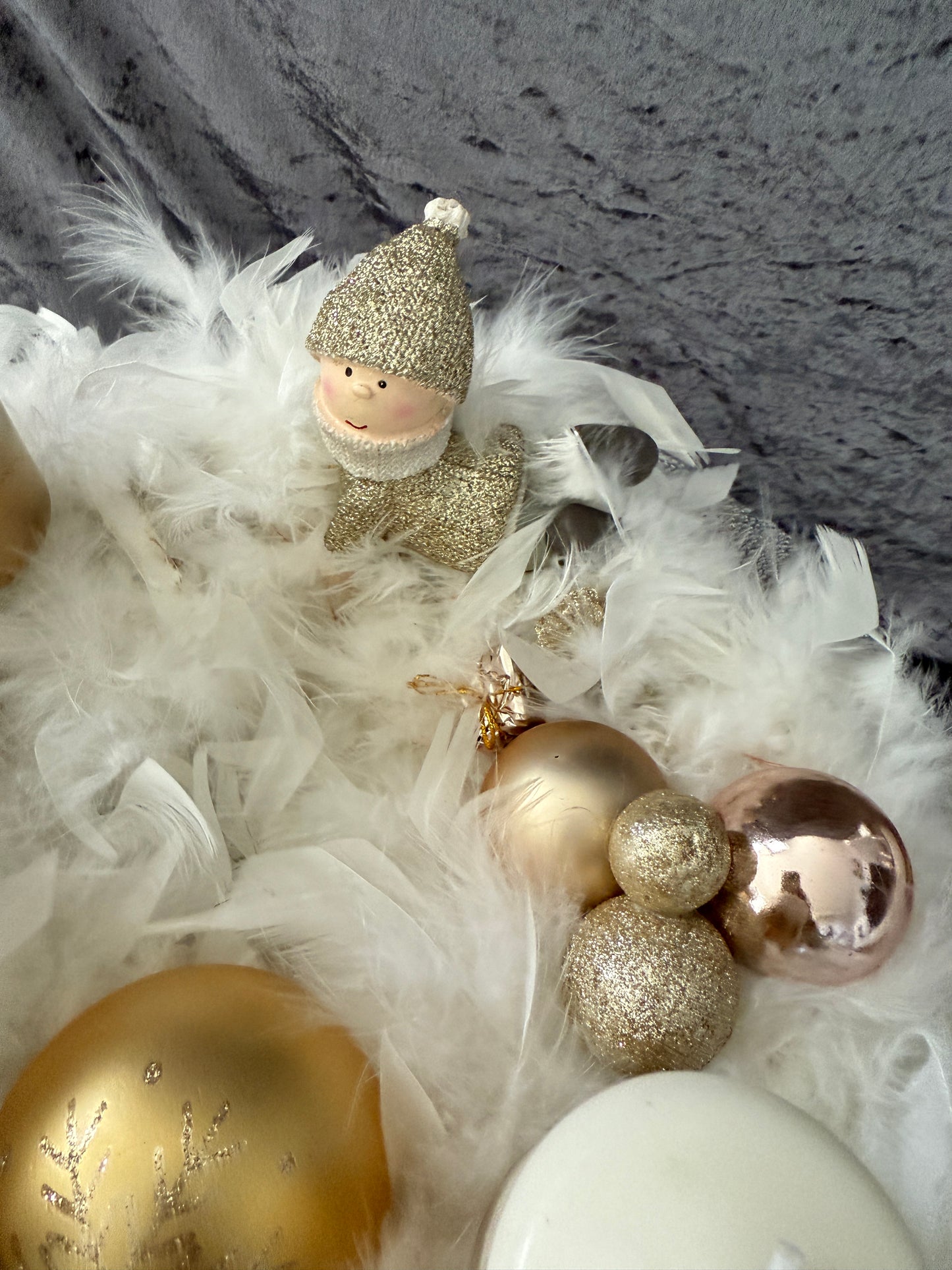 Adventskranz Federkranz weiß gold