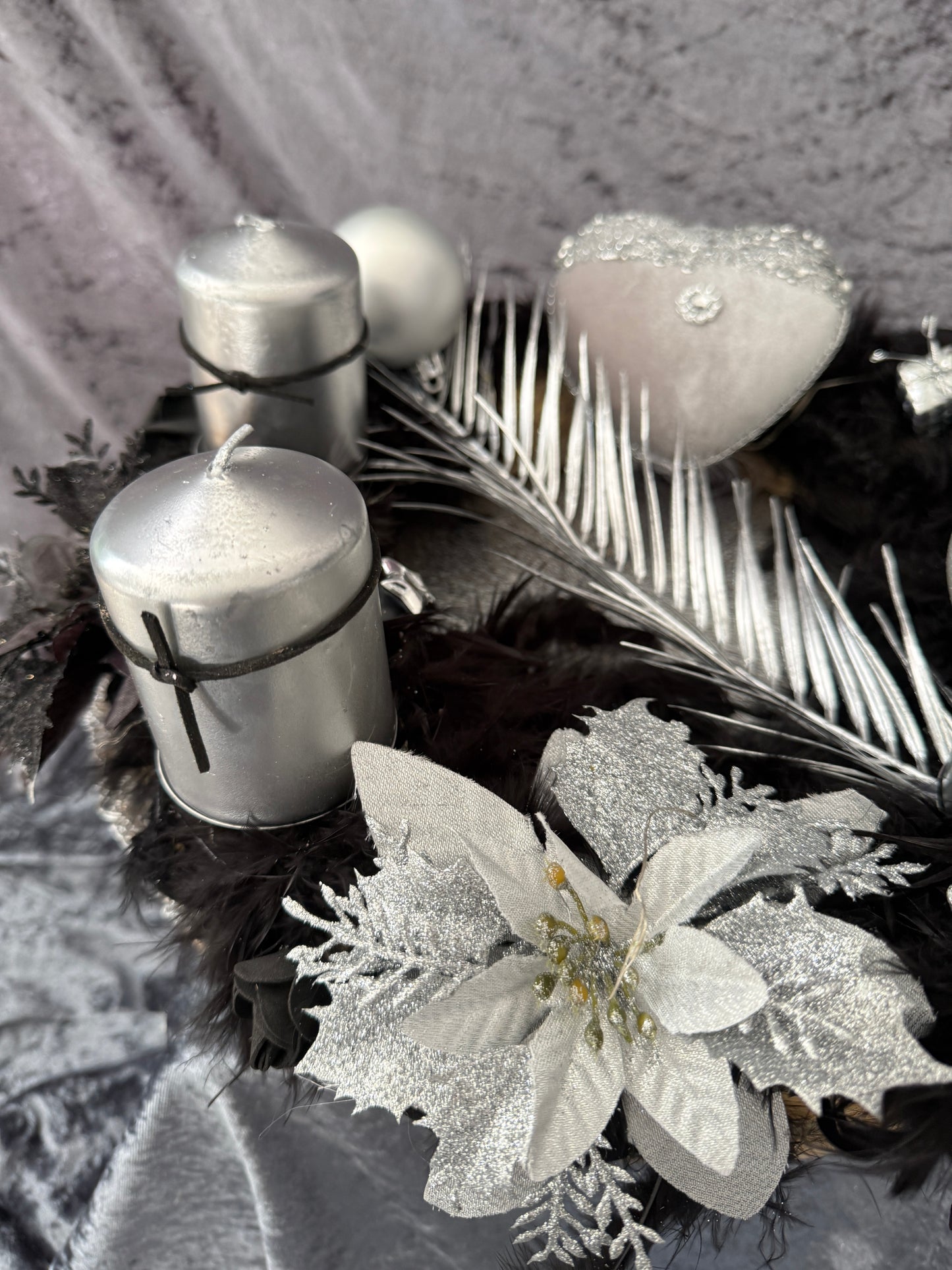 Adventskranz Federkranz schwarz silber