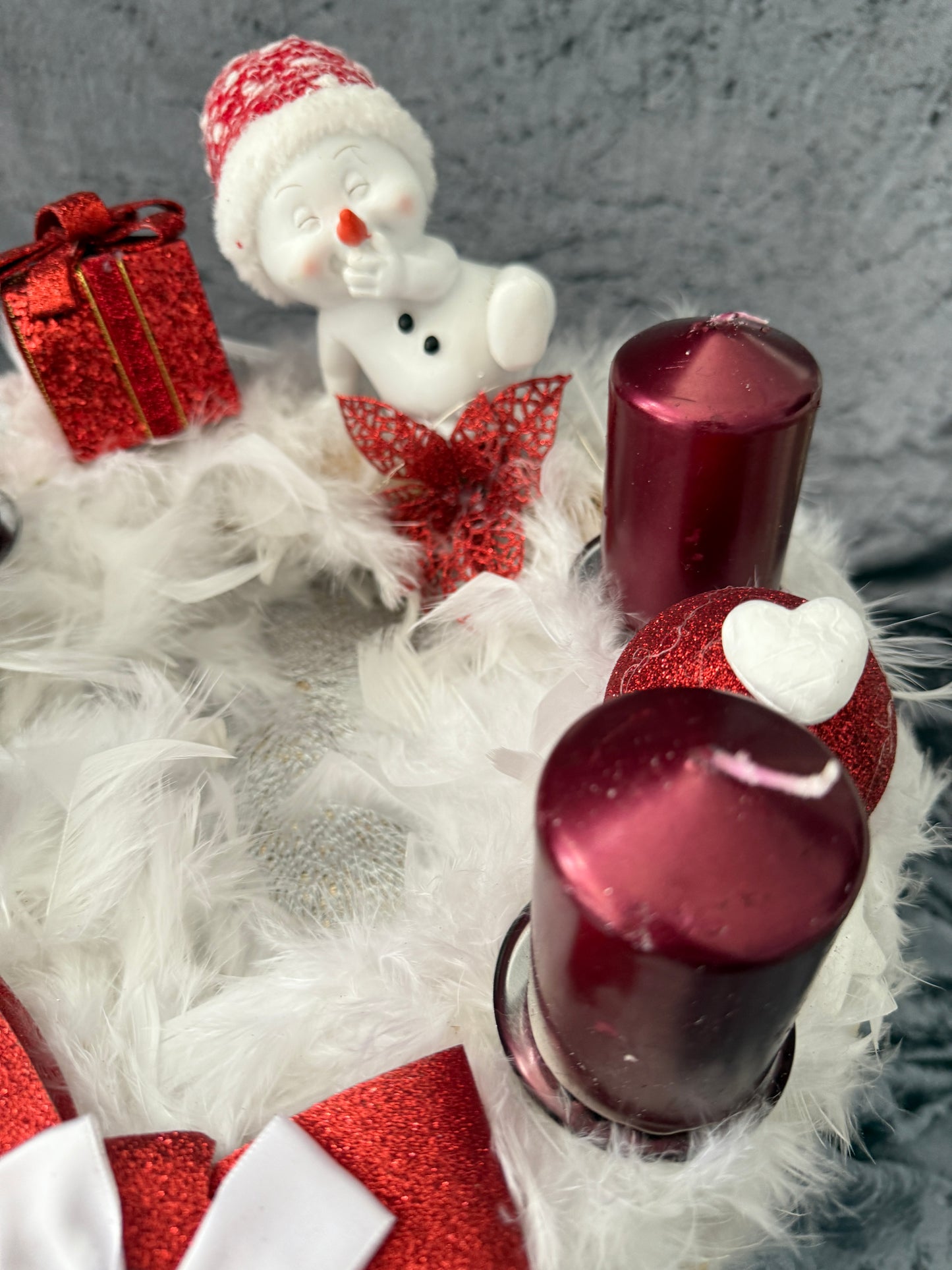 Adventskranz Federkranz rot weiß