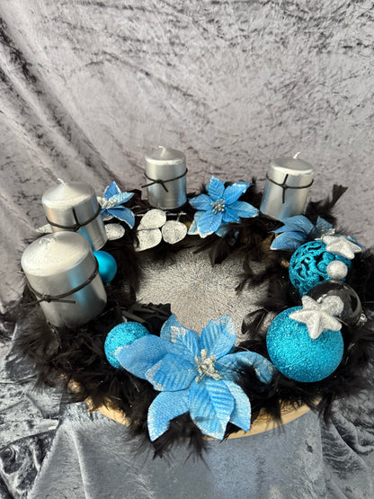 Adventskranz Federkranz schwarz blau