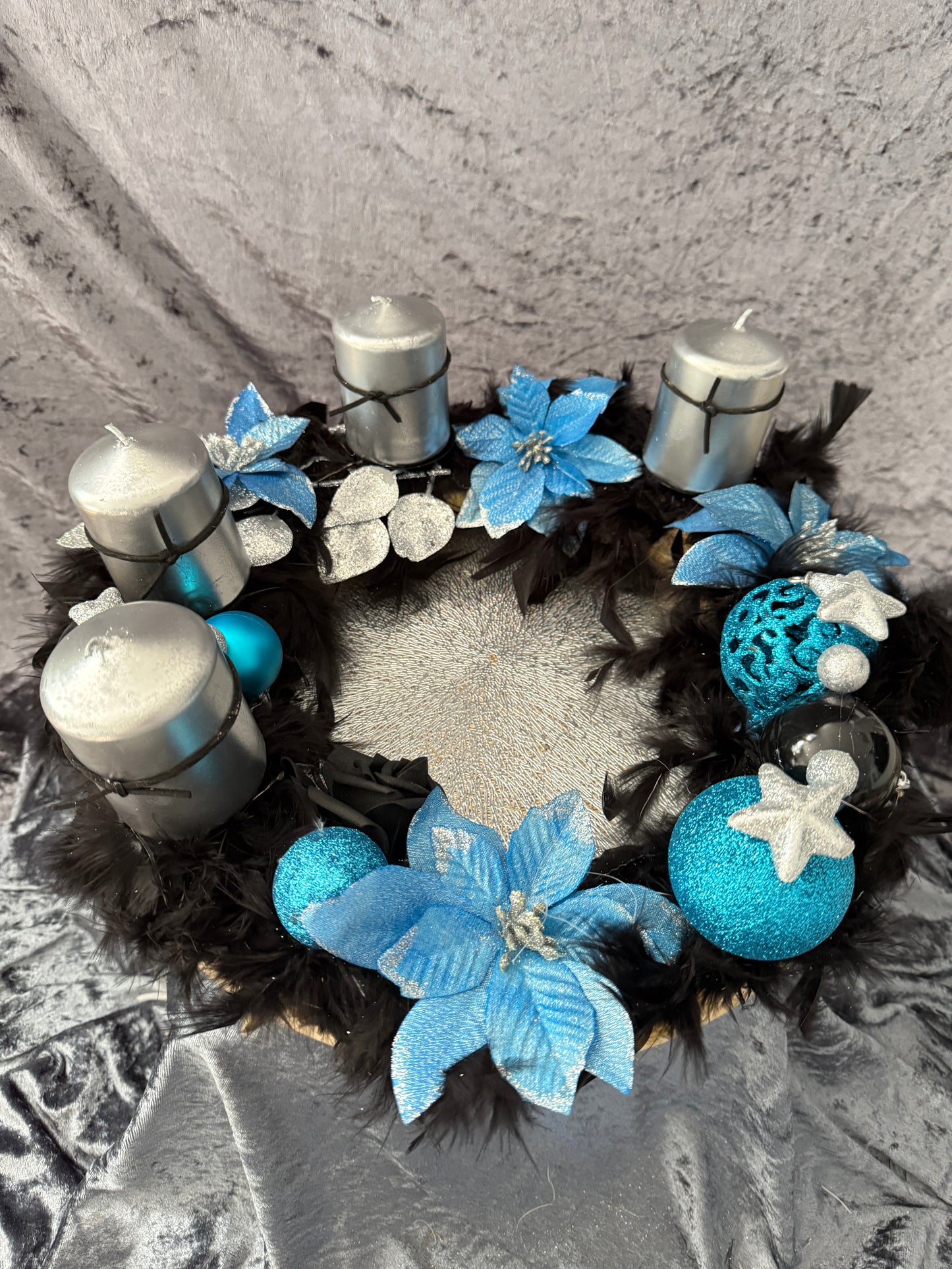 Adventskranz Federkranz schwarz blau