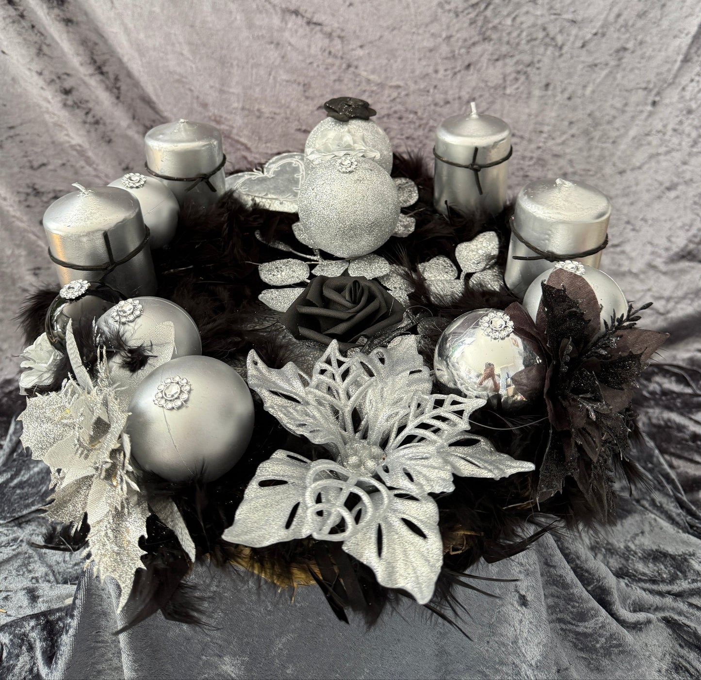 Adventskranz Federkranz schwarz silber