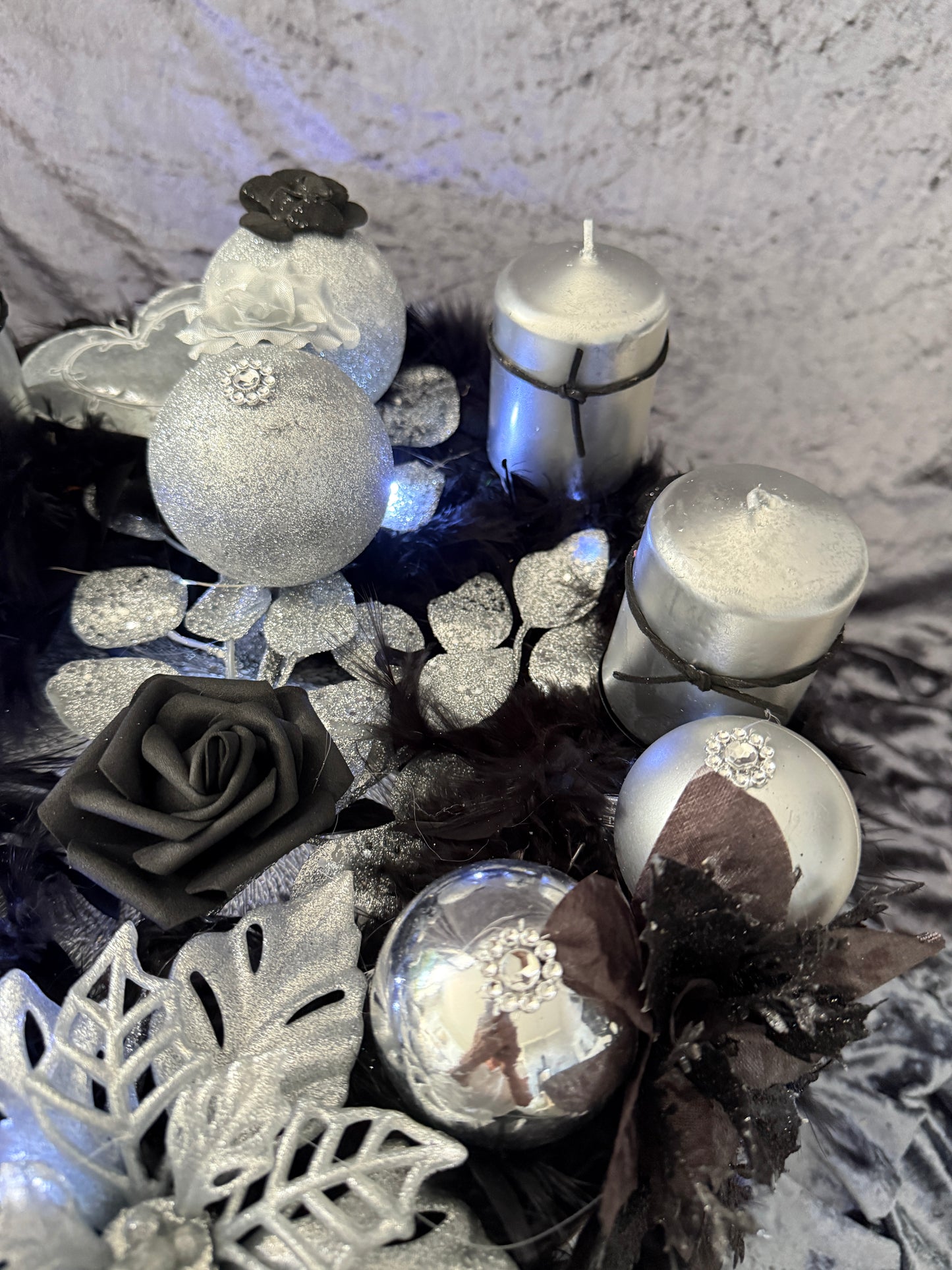 Adventskranz Federkranz schwarz silber