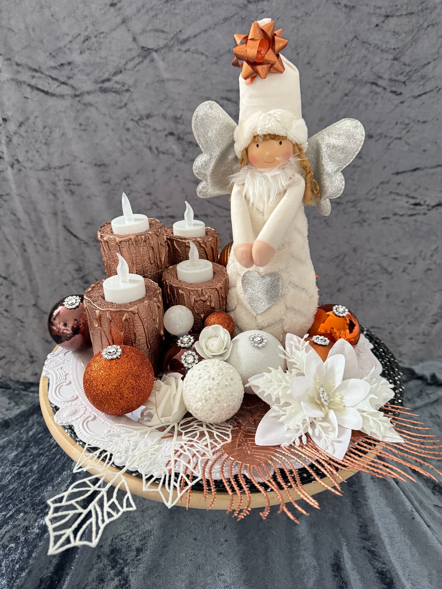 Adventskranz weiß kupfer Engel