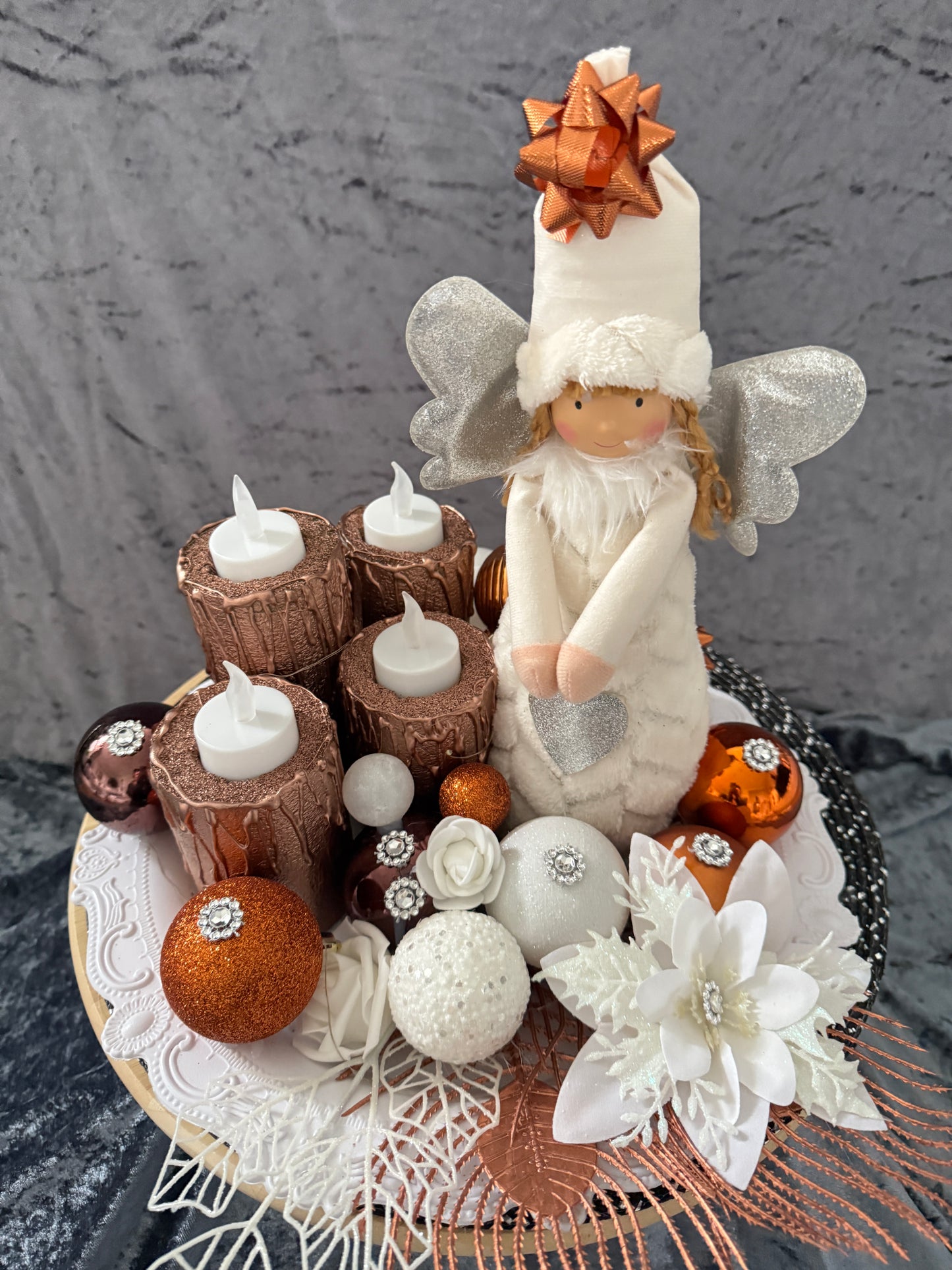 Adventskranz weiß kupfer Engel