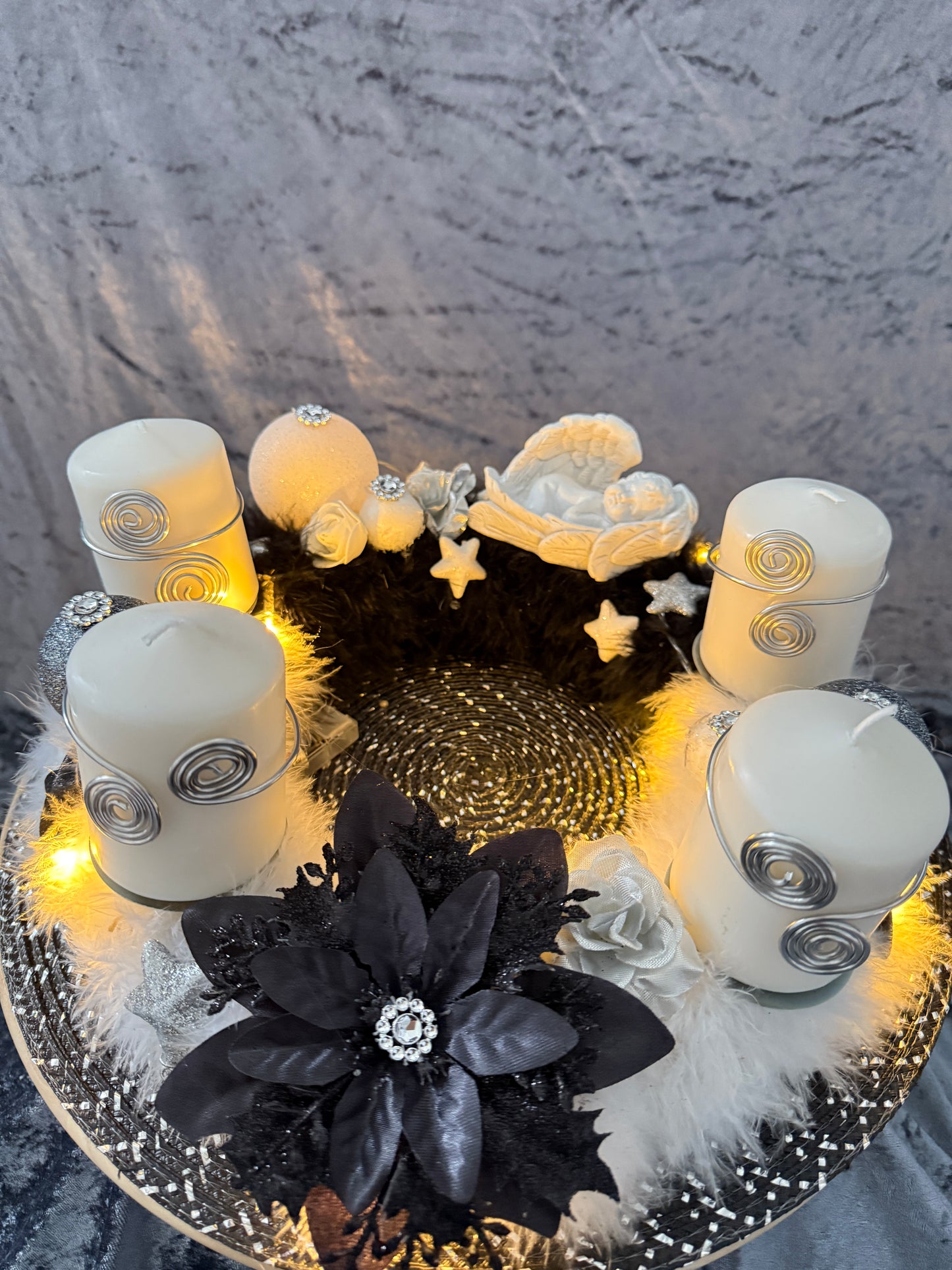 Adventskranz Federkranz weiß schwarz