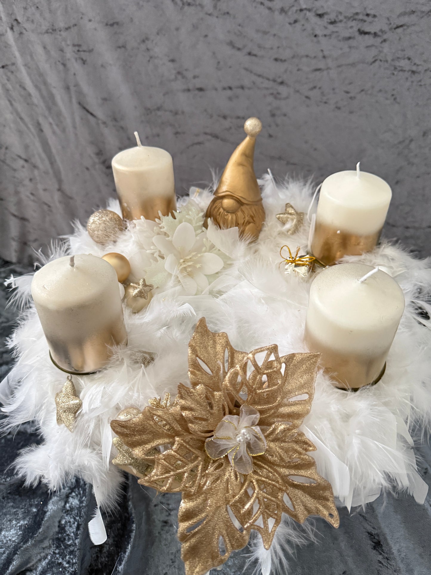 Adventskranz Federkranz weiß gold