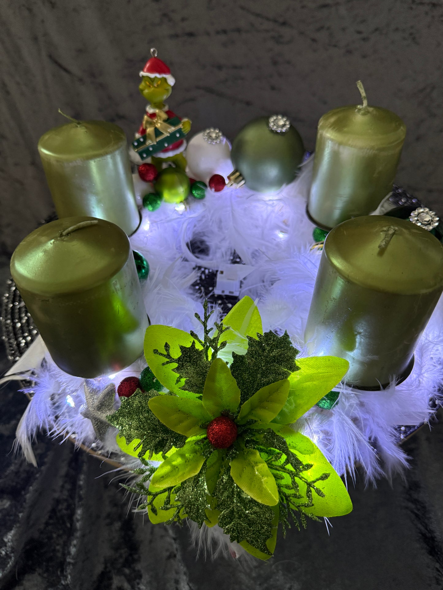 Adventskranz Federkranz weiß grün