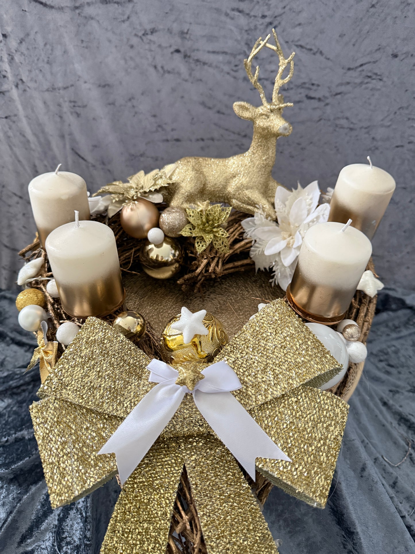 Adventskranz Holzkranz gold weiß