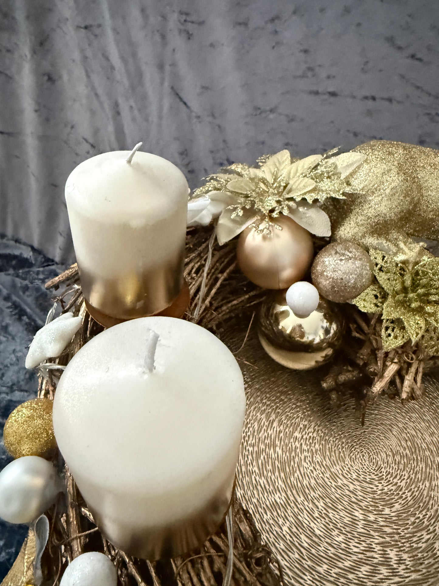 Adventskranz Holzkranz gold weiß