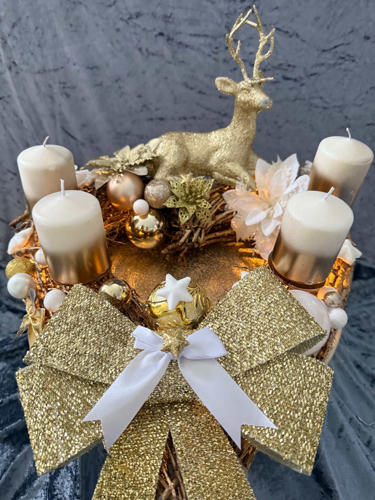 Adventskranz Holzkranz gold weiß