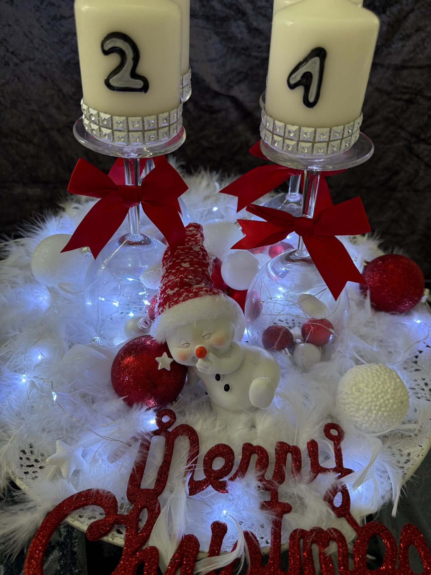 Adventskranz Gläser weiß rot