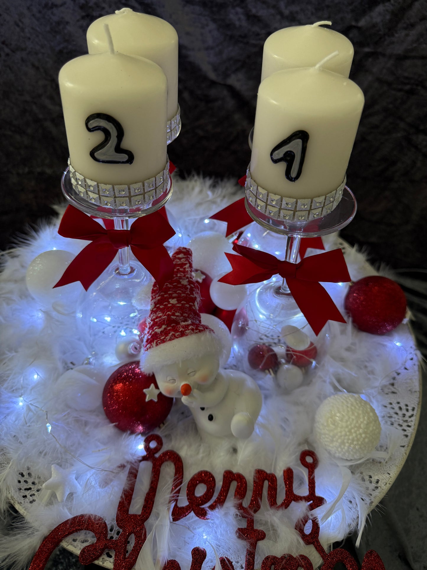 Adventskranz Gläser weiß rot