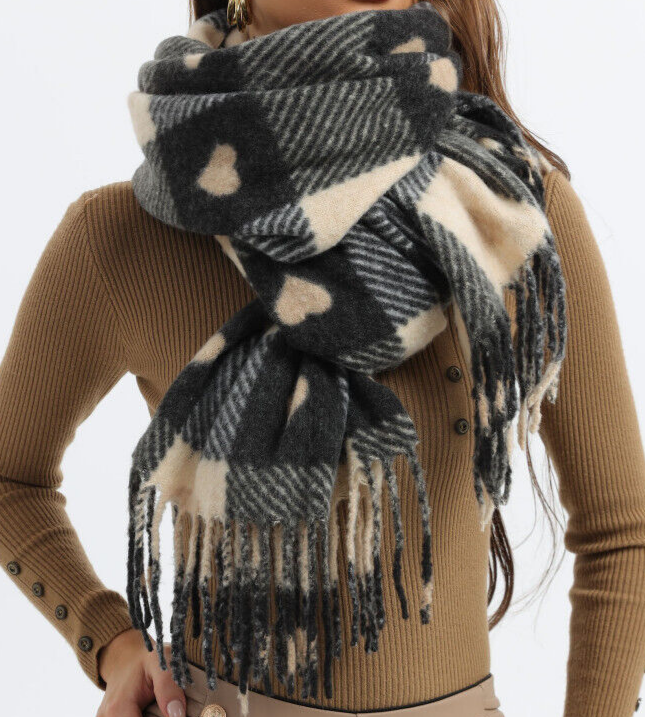 Riesiger Kuschel Schal Black Heart